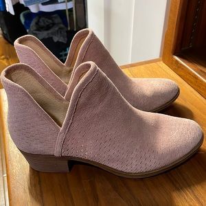 Lucky Brand perforated booties. Size 8